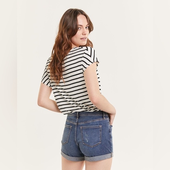 Reitmans White Marshmallow Striped Short Sleeve Tie Front T-Shirt Size XL - Picture 5 of 16